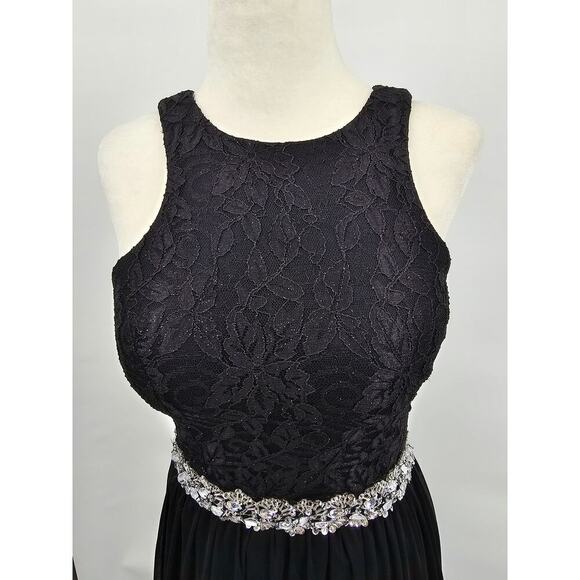 Xtraordinary Junior's 1 Black Lace Top Beaded Waist Formal Maxi Dress - Picture 2 of 11